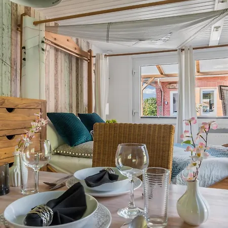 Treibhaus Apartman *